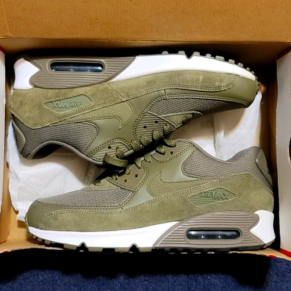 Men nike Sneaker size 9.5